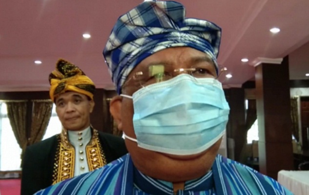 Gubernur Sulawesi Tenggara Ali Mazi, usai menginguti Peringatan Hari Lahirnya Pancasila Tahun 2021 dari Rujab Gubernur Sultra yang terhubung secara virtual di Istana Kepresidenan