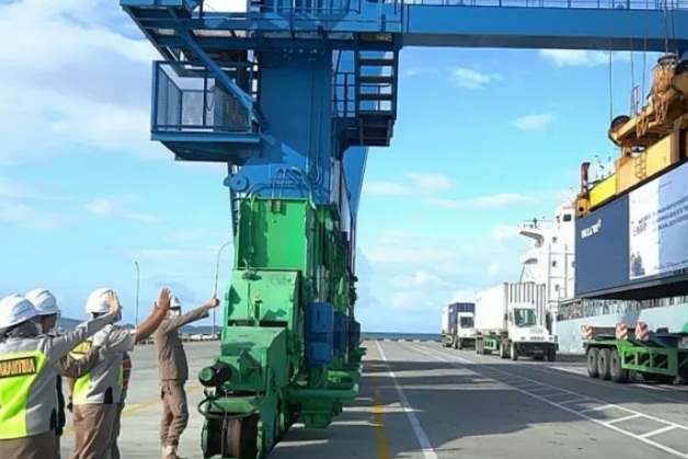 Pelepasan ekspor tepung kelapa dengan tujuan Mesir dan Arab Saudi dari Pelabuhan Kendari New Port