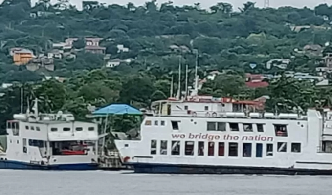 Suasana pelabuhan penyeberangan kapal feri di Kelurahan Batulo, Kota Baubau, Sultra