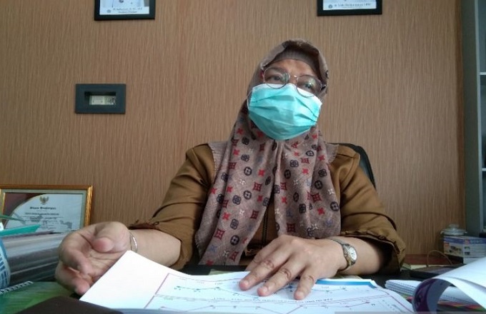 Kadinkes-Kendari-Dinas-Kesehatan-Rahminingrum